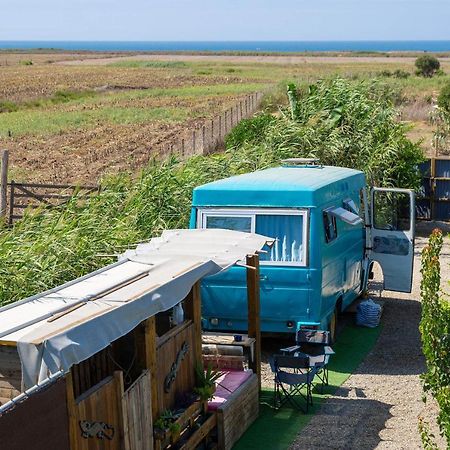 Jabuti Autocaravana Con Porche Y Aparcamiento 加的斯 外观 照片