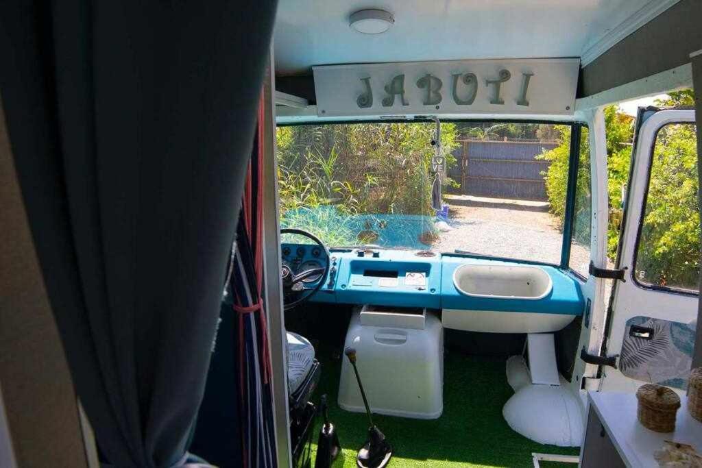 Jabuti Autocaravana Con Porche Y Aparcamiento 加的斯 外观 照片