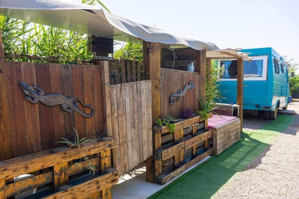 Jabuti Autocaravana Con Porche Y Aparcamiento 加的斯 外观 照片
