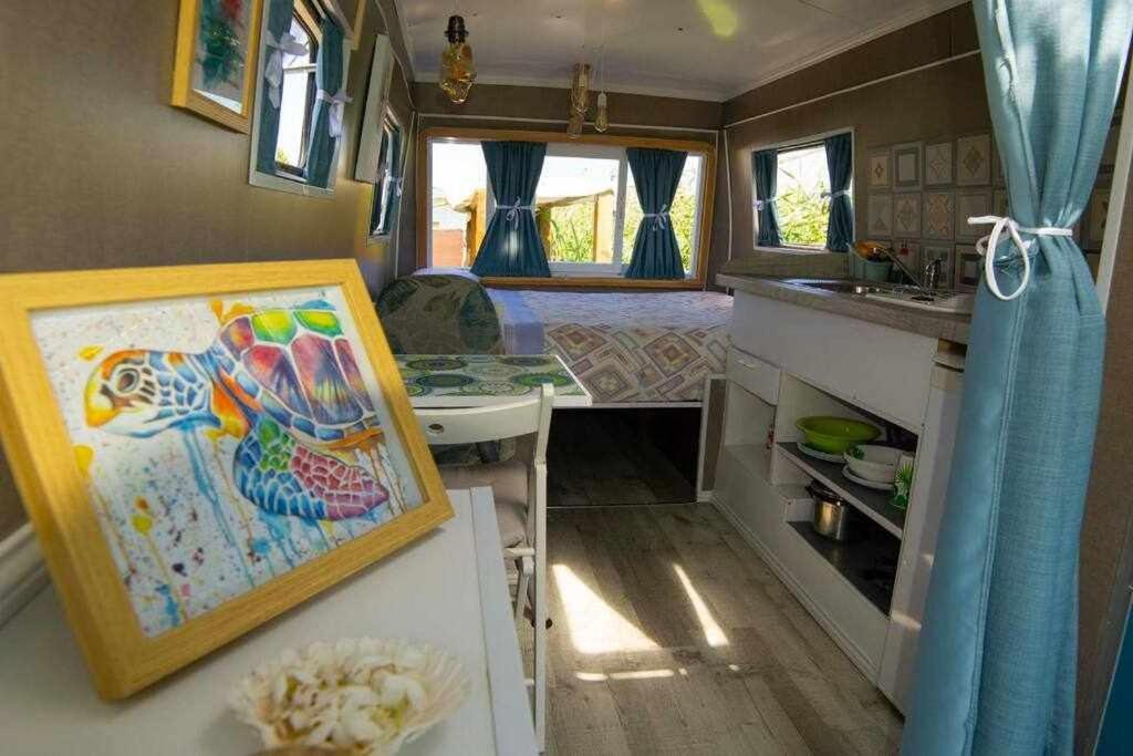 Jabuti Autocaravana Con Porche Y Aparcamiento 加的斯 外观 照片